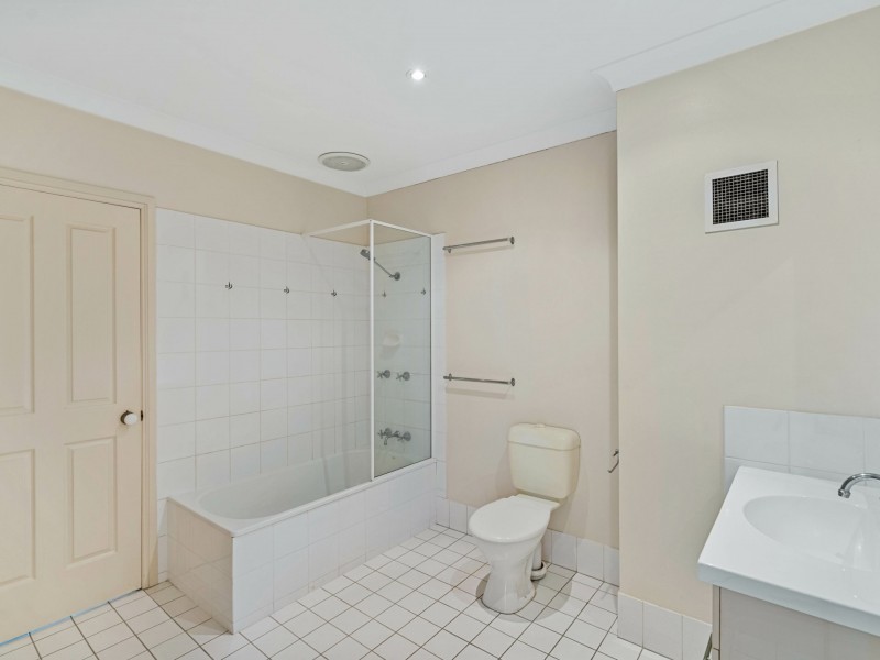 13/34 Springfield Crescent, Manoora QLD 4870