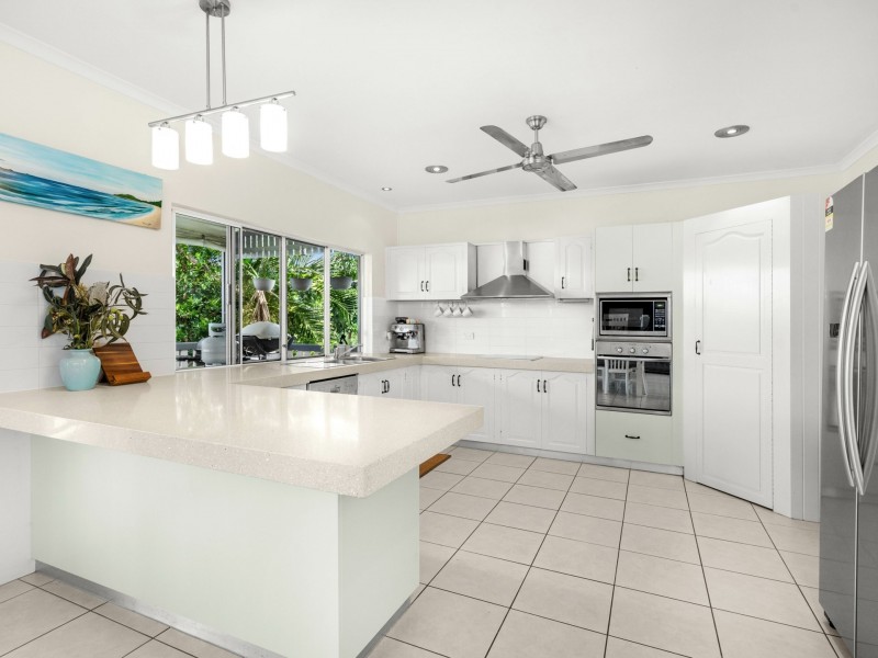 12 Trundle Terrace, Whitfield QLD 4870