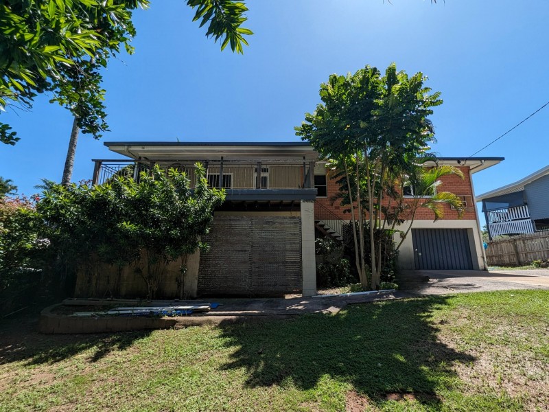 14 Blue Hills Crescent, Freshwater QLD 4870