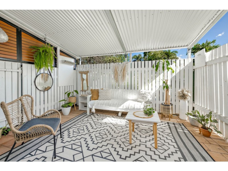 4/11 Crathern Close, Edge Hill QLD 4870