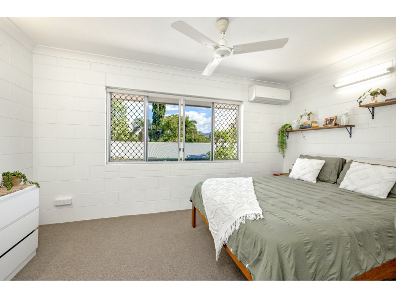 4/11 Crathern Close, Edge Hill QLD 4870