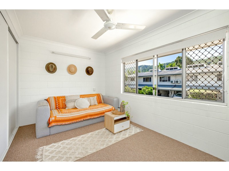 4/11 Crathern Close, Edge Hill QLD 4870