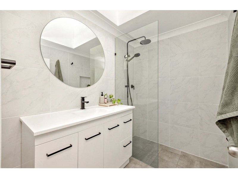 4/11 Crathern Close, Edge Hill QLD 4870