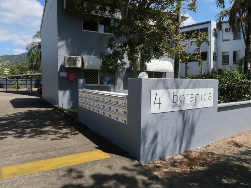 10/4 Chester Court, Manunda QLD 4870