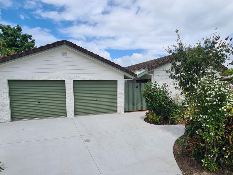 3 Hector Close, Westcourt QLD 4870