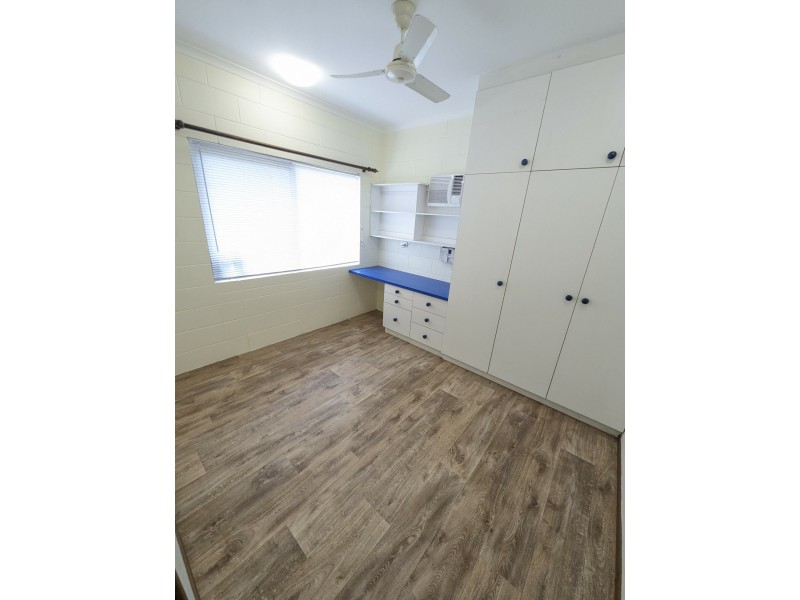 3 Hector Close, Westcourt QLD 4870