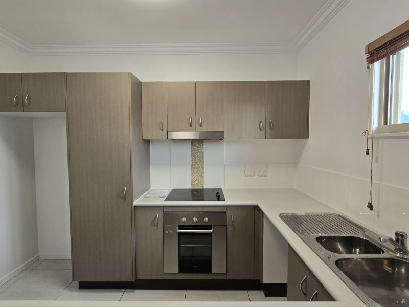 126/22 Ward Street, Mooroobool QLD 4870