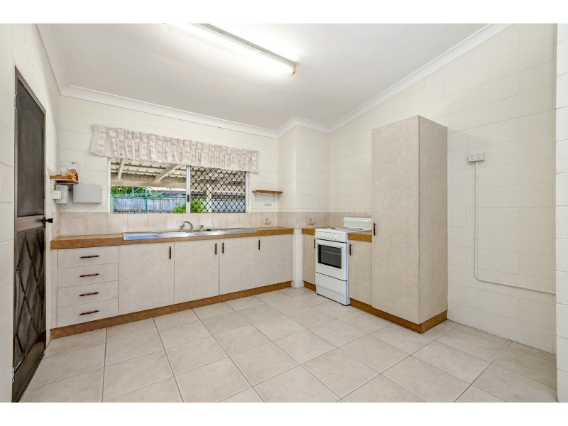 1/1 Redwood Street, Whitfield QLD 4870