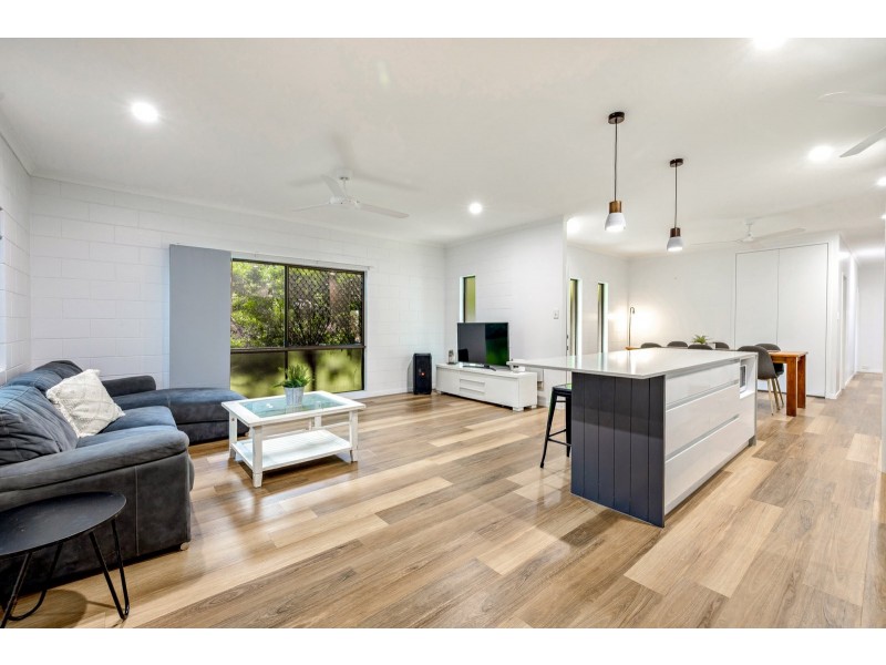 36-42 Trundle Terrace, Whitfield QLD 4870