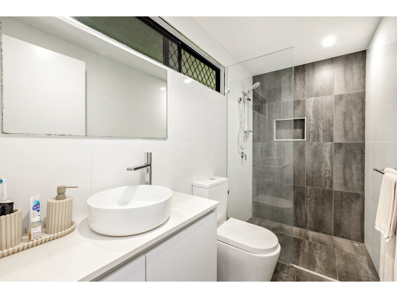 36-42 Trundle Terrace, Whitfield QLD 4870