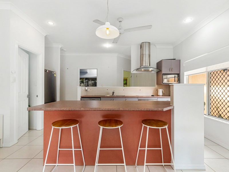 81 Michaelangelo Drive, Redlynch QLD 4870