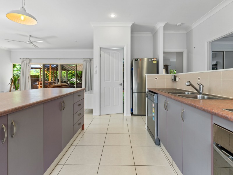 81 Michaelangelo Drive, Redlynch QLD 4870