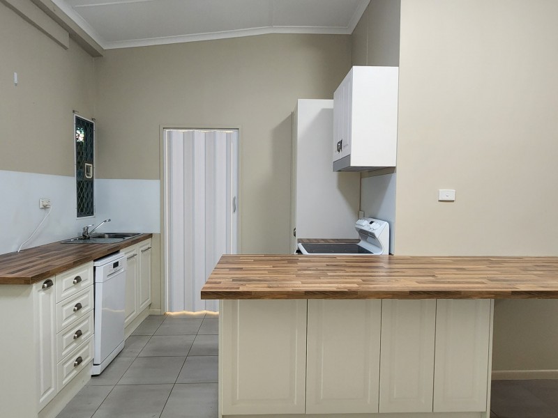 169A Jensen Street, Whitfield QLD 4870