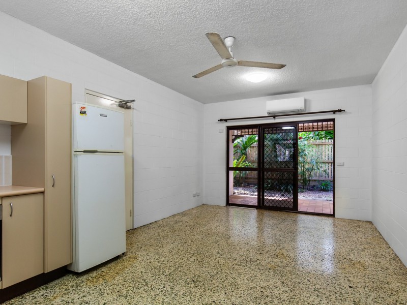 4/21 Cedar Road, Palm Cove QLD 4879