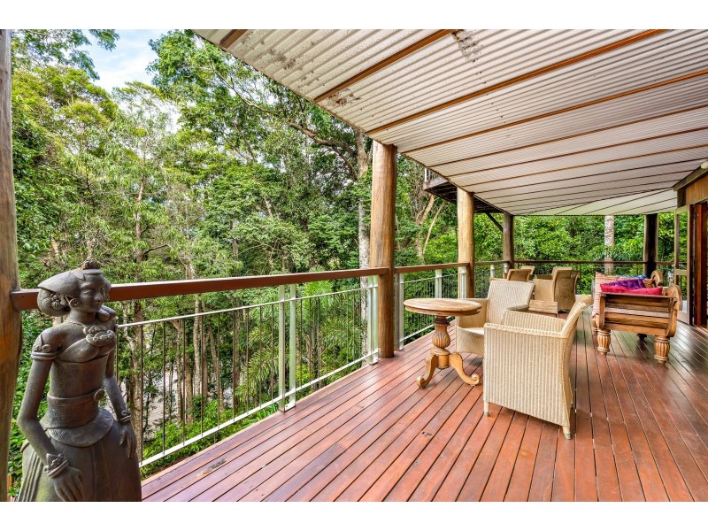 9 Barklya Close, Kamerunga QLD 4870