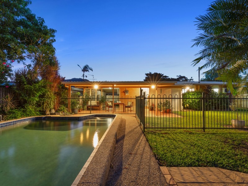 18 Card Avenue, Manunda QLD 4870