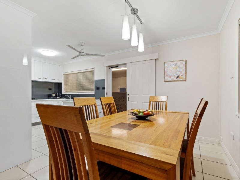 18 Card Avenue, Manunda QLD 4870