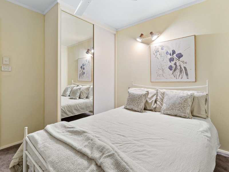 18 Card Avenue, Manunda QLD 4870