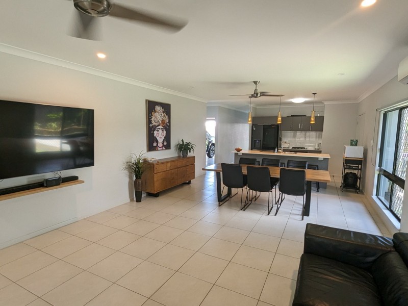 10 Quarterdeck Street, Trinity Beach QLD 4879
