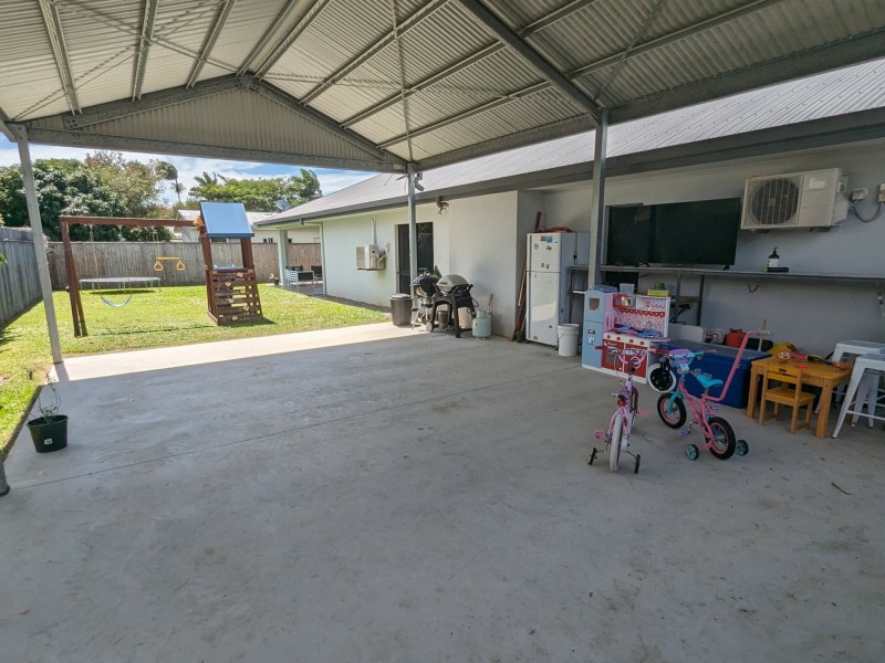 10 Quarterdeck Street, Trinity Beach QLD 4879