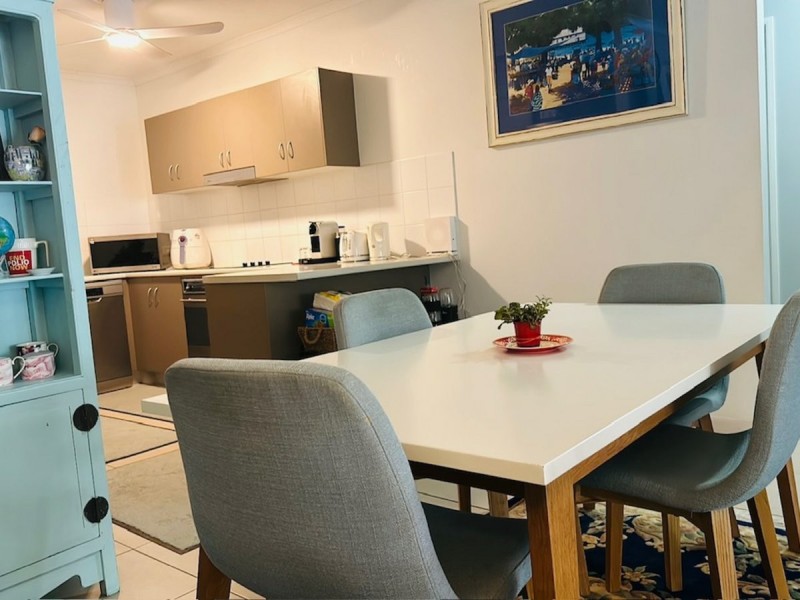 3/92 Digger Street, Cairns North QLD 4870