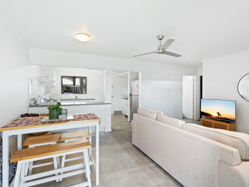 1/64 Pease Street, Manoora QLD 4870