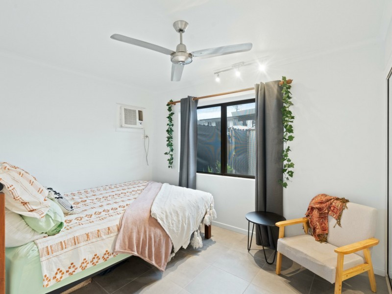 1/64 Pease Street, Manoora QLD 4870