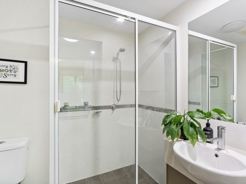 8/110-114 Collins Avenue, Edge Hill QLD 4870