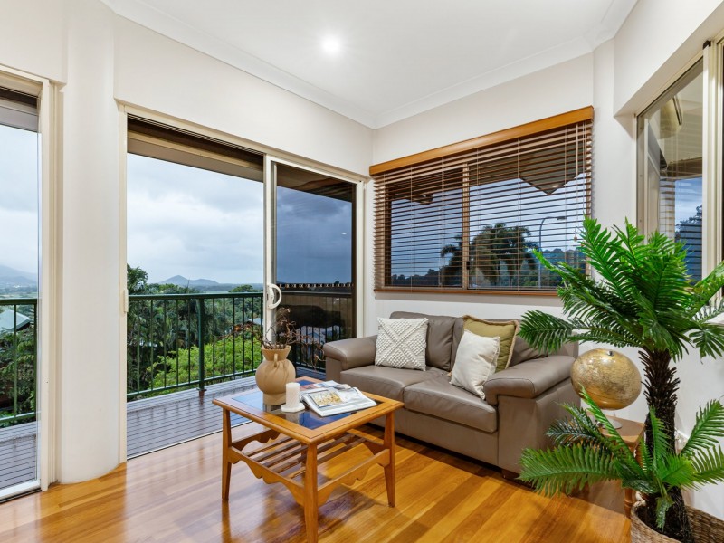 8 Barron View Drive, Freshwater QLD 4870