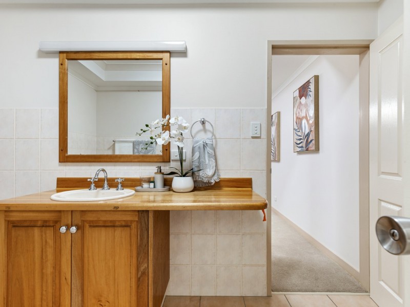 8 Barron View Drive, Freshwater QLD 4870