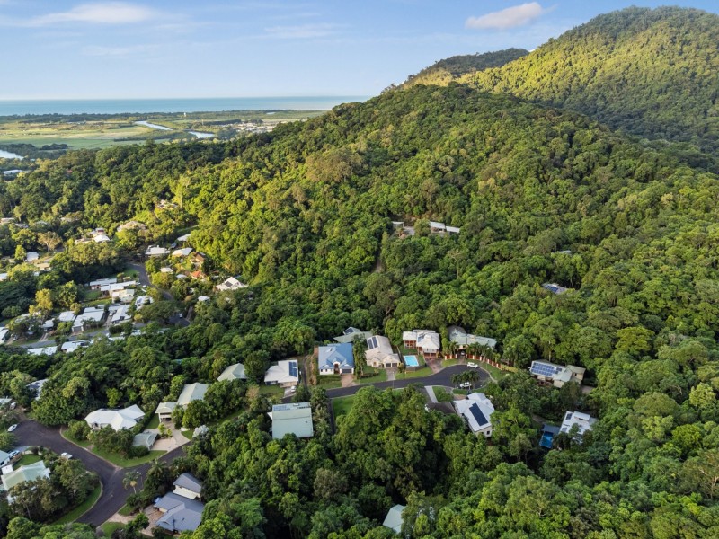 8 Barron View Drive, Freshwater QLD 4870