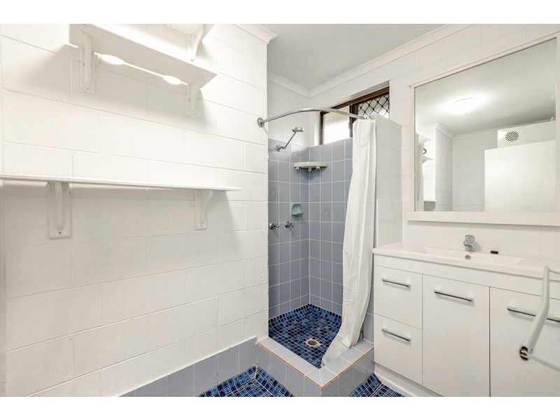 6/108-110 Mayers Street, Manunda QLD 4870