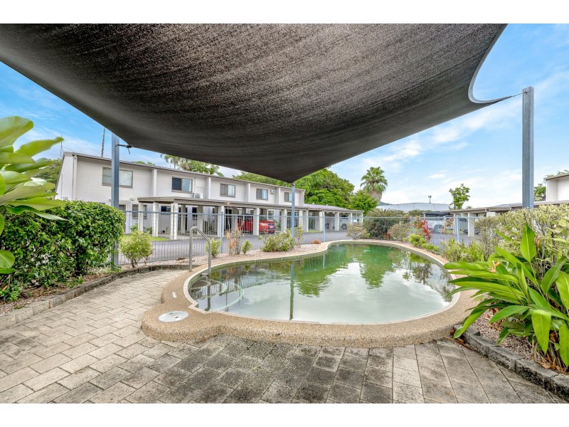 6/108-110 Mayers Street, Manunda QLD 4870