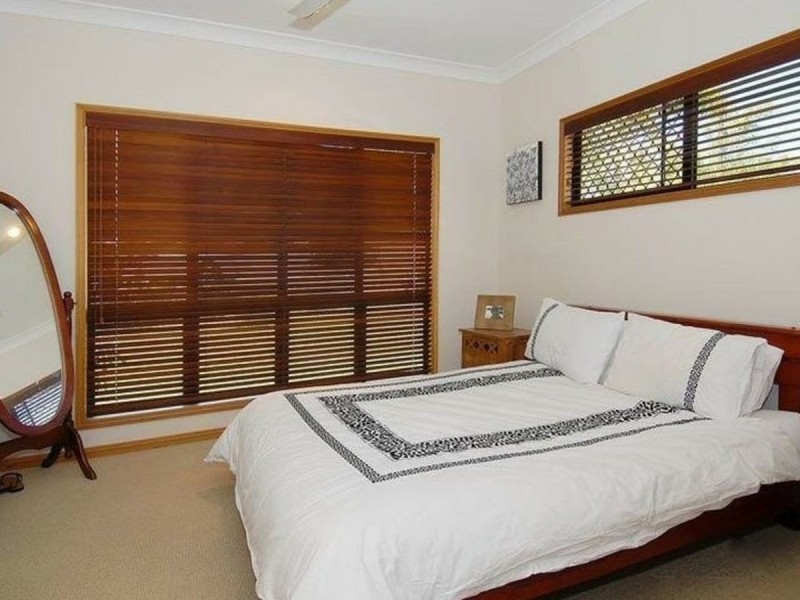 13 St Albans Close, Brinsmead QLD 4870