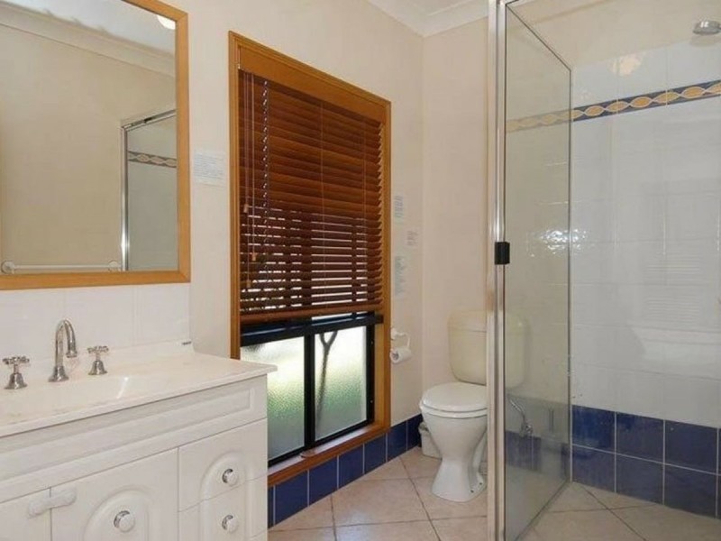 13 St Albans Close, Brinsmead QLD 4870