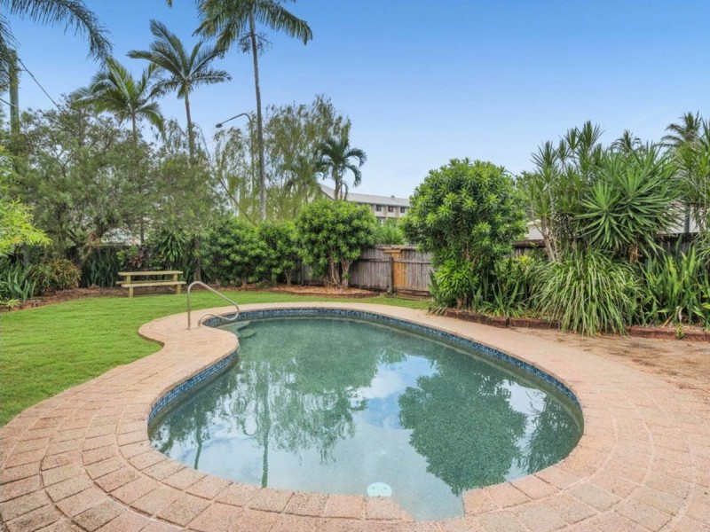 11/235 McLeod Street, Cairns North QLD 4870