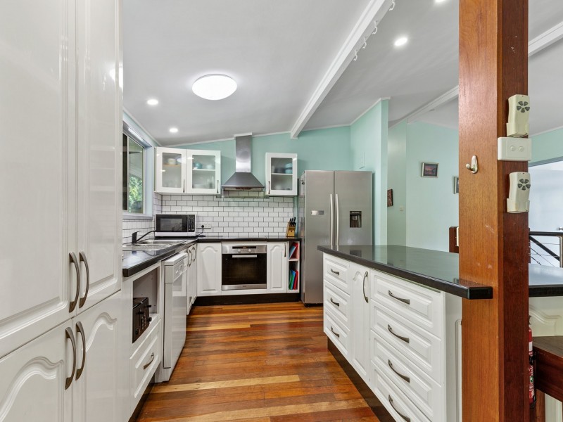 12 Loridan Drive, Brinsmead QLD 4870