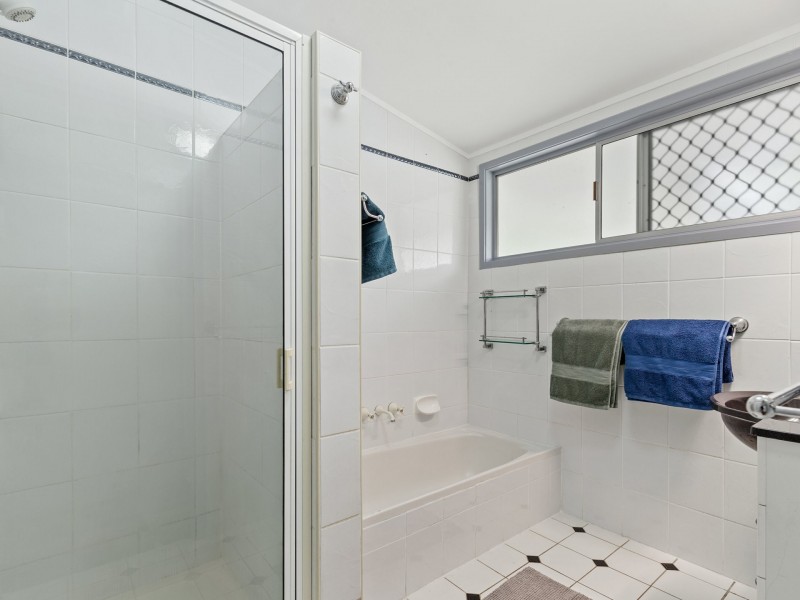 12 Loridan Drive, Brinsmead QLD 4870