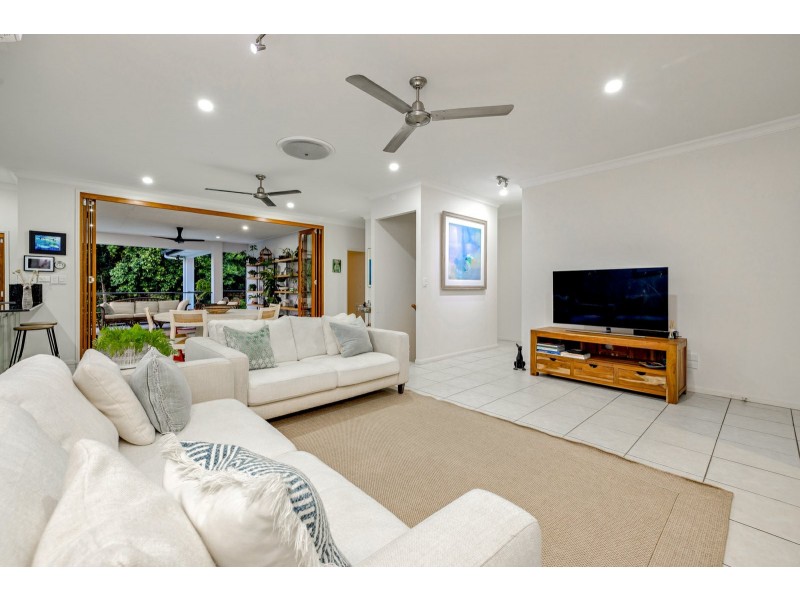 31 Gloucester Street, Whitfield QLD 4870