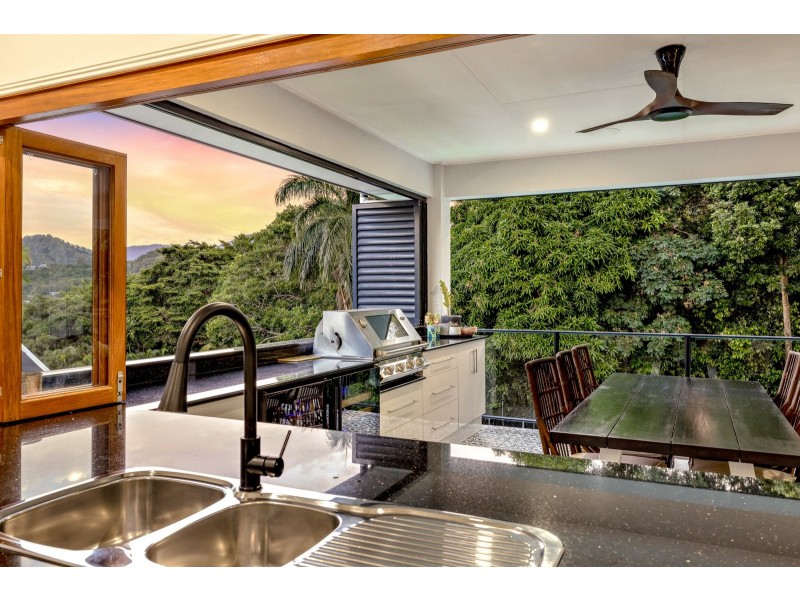 31 Gloucester Street, Whitfield QLD 4870