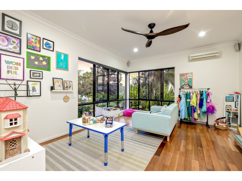 31 Gloucester Street, Whitfield QLD 4870