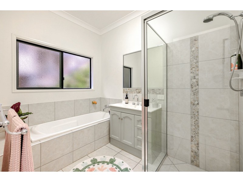 31 Gloucester Street, Whitfield QLD 4870