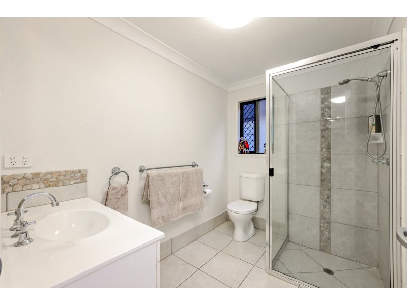 31 Gloucester Street, Whitfield QLD 4870