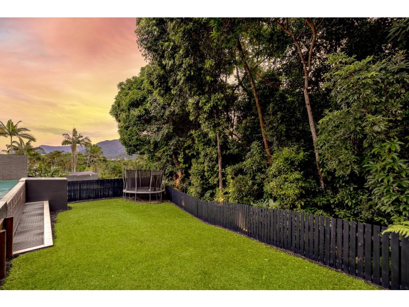 31 Gloucester Street, Whitfield QLD 4870