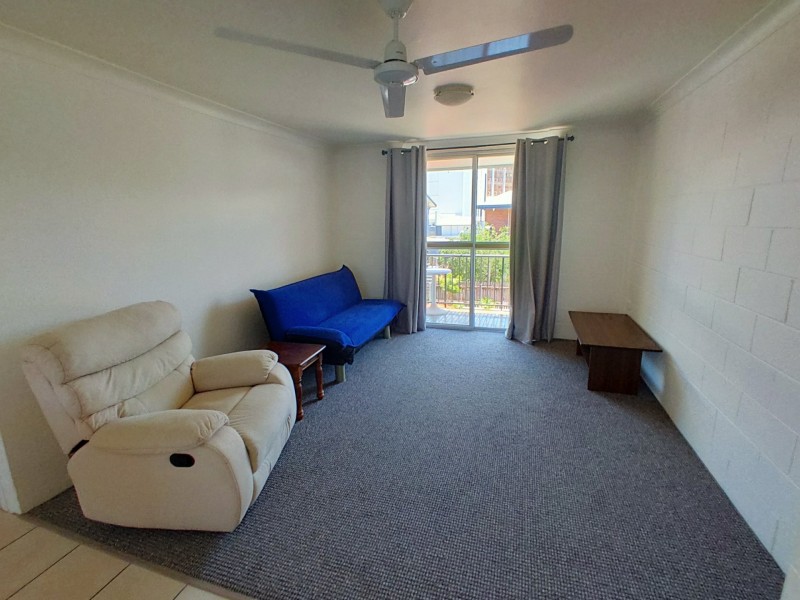 10/211 Lake Street, Cairns North QLD 4870