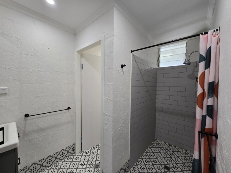 3/126 Greenslopes Street, Edge Hill QLD 4870