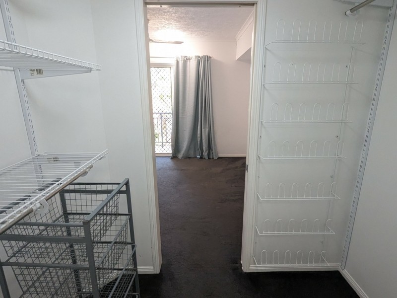 12/275 The Esplanade, Cairns North QLD 4870