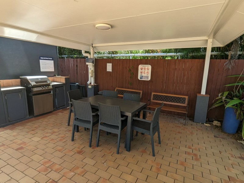 12/275 The Esplanade, Cairns North QLD 4870