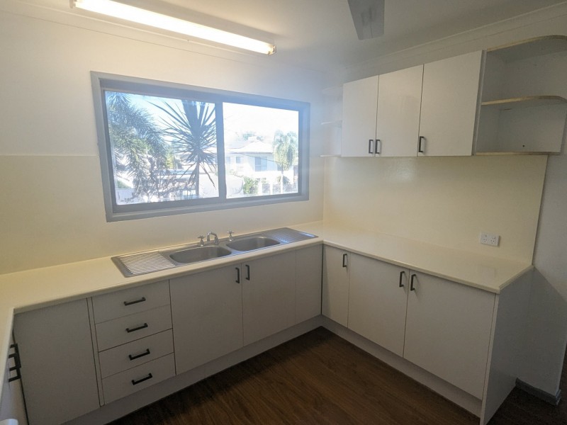 32 Debbie Street, Trinity Park QLD 4879