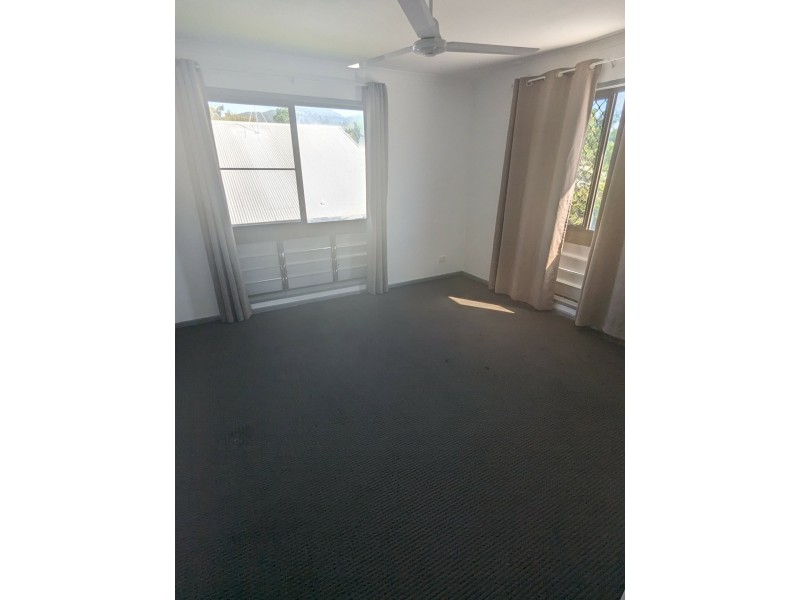 32 Debbie Street, Trinity Park QLD 4879